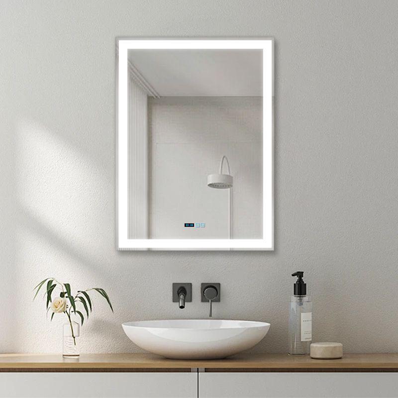 Oglinda LED rectangulara 6950, 60x80 cm, cu iluminare perimetrala si functie dezaburire, montata in baie.