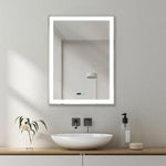 Oglinda LED rectangulara 6950, 60x80 cm, cu iluminare perimetrala si functie dezaburire, montata in baie.